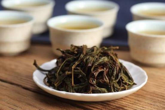 鴨屎香為什么叫鴨屎香，與其茶樹種植在鴨屎土的黃土壤里有關